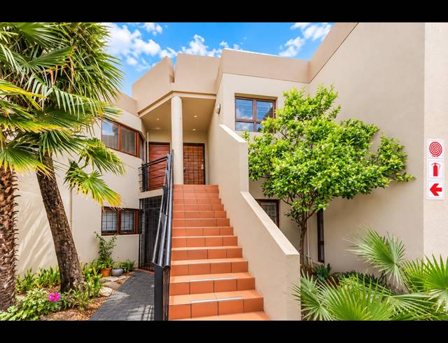 2 BEDROOM APARTMENT FOR SALE IN GLENVISTA